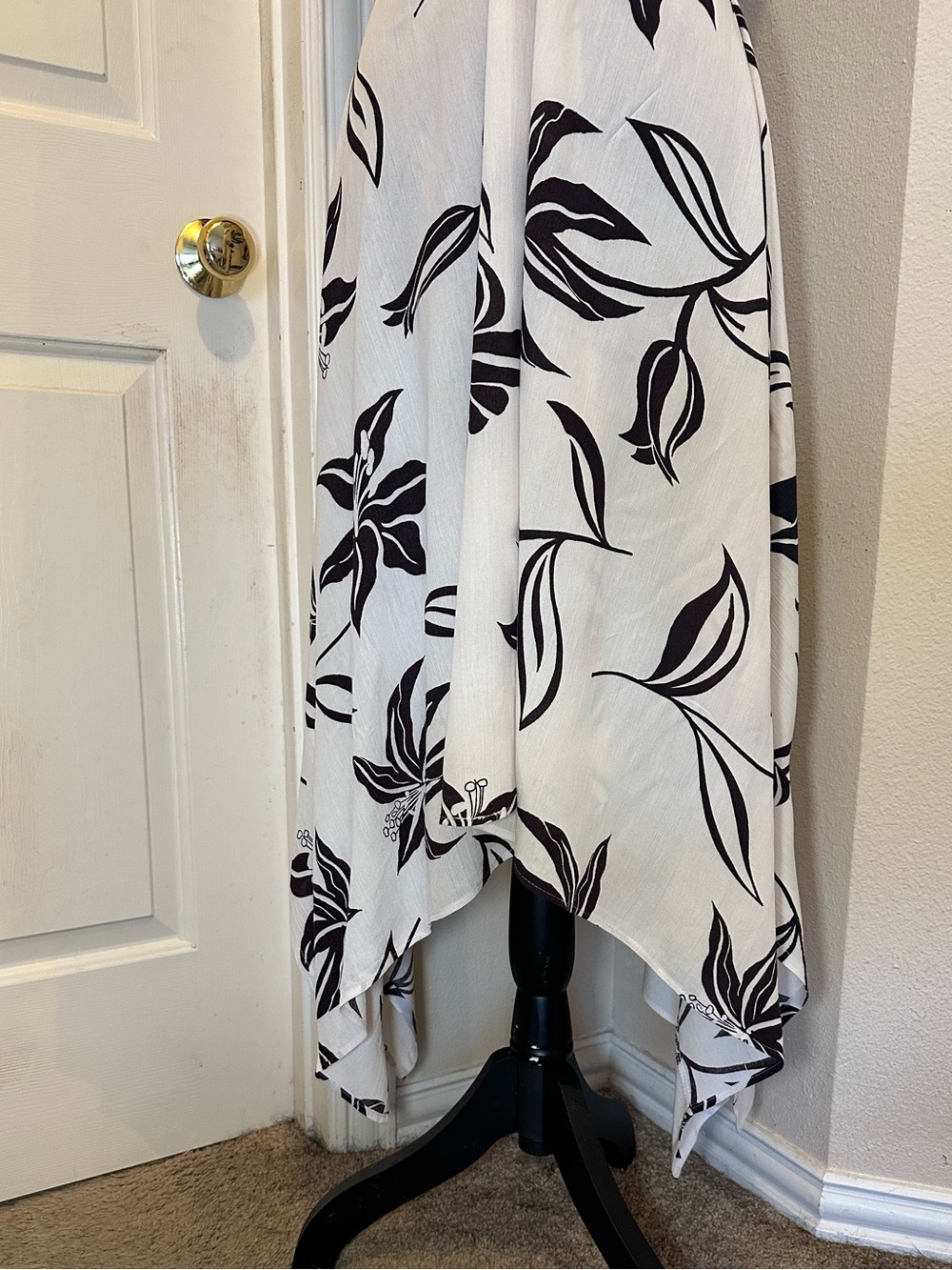 Angie Floral Halter Maxi Dress M White Black Asymmetrical Handkerchief Hem - Picture 5 of 9